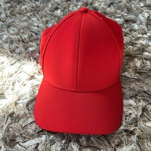 Aritzia Red Hat